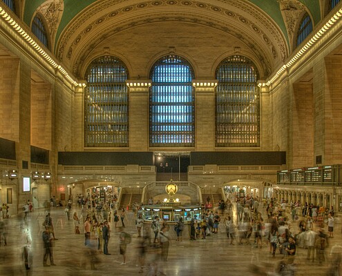 A viselkedési közgazdaságtan szerepe a sportfogadásban Grand Central Terminal New York City